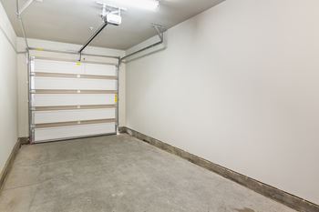 The overlook at interquest apartments garage